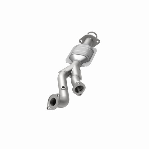MagnaFlow Direct Fit Catalytic Converter 03-04 4Runner 4.7 Rear OEM - 49696