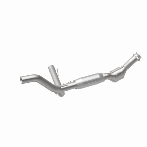 MagnaFlow Direct Fit Catalytic Converter 97-98 Ford F-150 4.6L - 447140