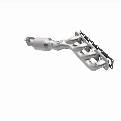 MagnaFlow Direct Fit Catalytic Converter Infiniti/Nissan Truck 8 5.6L P/S Manifold (49 State) - 50381