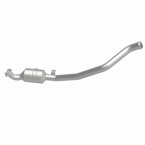 MagnaFlow Direct Fit Catalytic Converter 2006-2011 R350 3.5 L Underbody - 52178