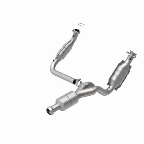 MagnaFlow Conv Direct Fit 10-13 GMC Sierra 1500 V6 4.3L - 5481578