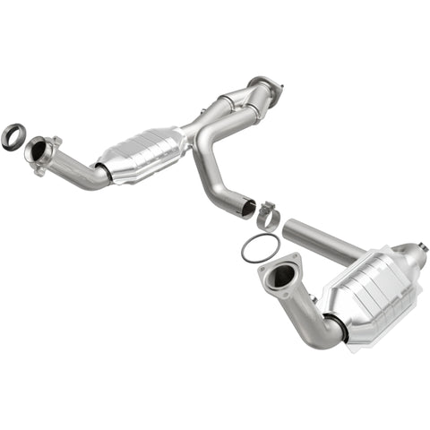 MagnaFlow Conv DF 02-06 Cadillac Truck. 8 5.3L Dual Conv. Y-Pipe Assy 2wd/Chevy Truck 99-07 - 51097