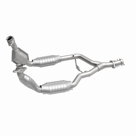 MagnaFlow Direct Fit Catalytic Converter 96-98 Ford Mustang 3.8L - 444064