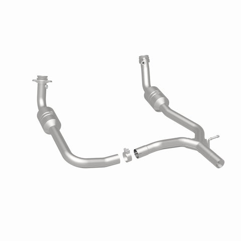 MagnaFlow Direct Fit Catalytic Converter 2009-2014 E-150 4.6 L Underbody - 52153