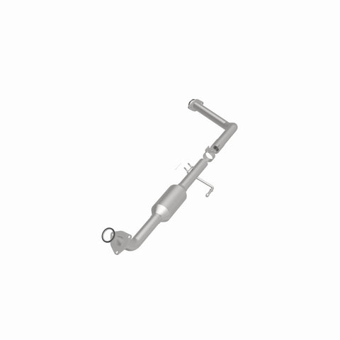 MagnaFlow Conv Direct Fit OEM 2001-2004 Toyota Sequoia Underbody - 4551060