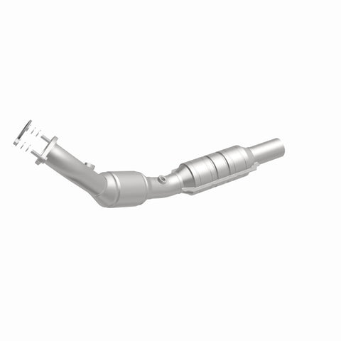 MagnaFlow Direct Fit Catalytic Converter 10-11 Chevrolet Camaro V6 3.6L - 551673