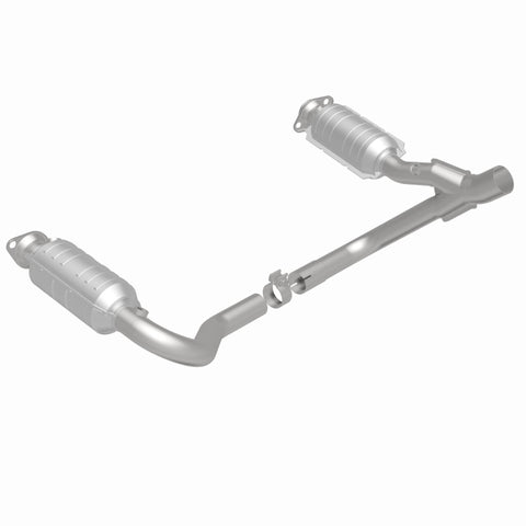 MagnaFlow Direct Fit Catalytic Converter 05-07 Dodge Durango 3.7L/4.7L - 49832