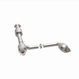 MagnaFlow 18-20 Chevrolet Express 2500 Single Underbody 4.3L Direct Fit Catalytic Converter - 280210