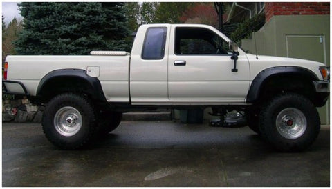 Bushwacker 89-95 Toyota Cutout Style Flares 2pc - Black - 31020-11