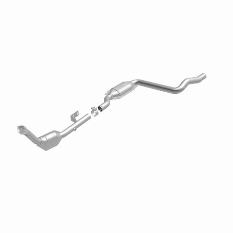 MagnaFlow Direct Fit Catalytic Converter 2003 ML350 3.7L Underbody - 52116