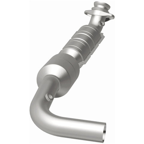 MagnaFlow Direct Fit Catalytic Converter 05-07 Ford E150 4.6L Driver Side - 24310