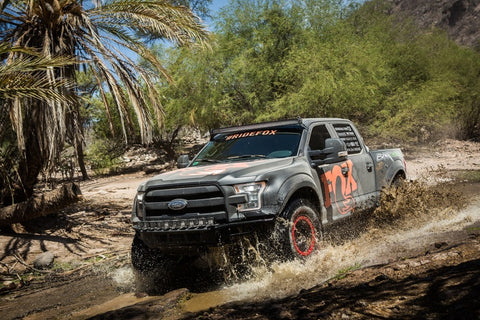Fox 05+ Ford SD 2.0 Performance Series 13.6in. Smooth Body IFP Rear Shock (Alum) / 4-6in Lift - 980-24-665