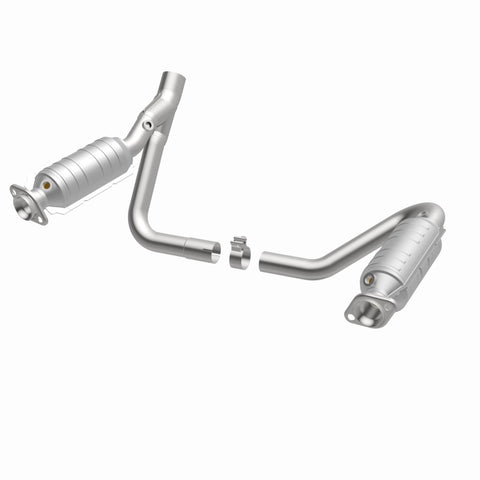 MagnaFlow Direct Fit Catalytic Converter 05-07 Dodge Durango 3.7L/4.7L - 49832