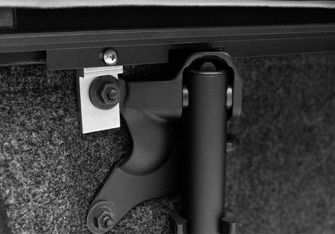 Roll-N-Lock 2019 Chevrolet Silverado 1500 60.5in Bed M-Series Retractable Tonneau Cover - LG223M