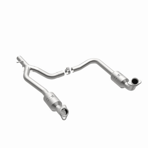 MagnaFlow Direct Fit Catalytic Converter 2009-2014 E-150 4.6 L Underbody - 52153
