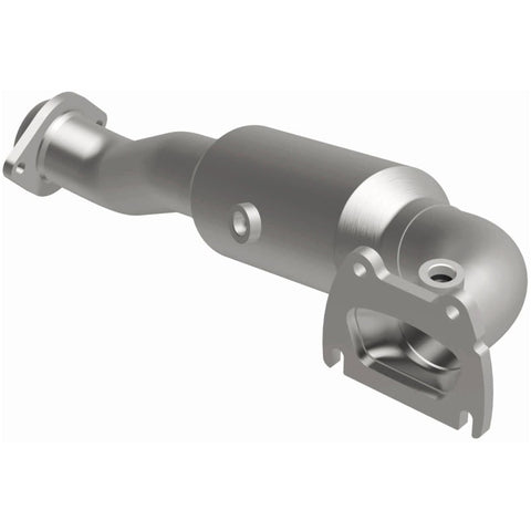 MagnaFlow Direct Fit Catalytic Converter 15-19 Ram 1500 3.6L OEM Grade Fed/EPA Compliant Manifold - 22-178