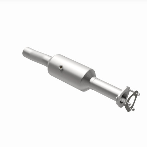 MagnaFlow 16-19 Ford E-450 Super Duty Base V10 6.8L Underbody Direct-Fit Catalytic Converter - 280446