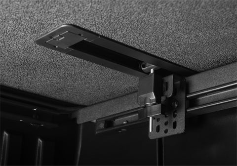 Extang 14-22 Toyota Tundra w/o Rail Sys. (5ft. 7in. Bed) Solid Fold ALX - 88461