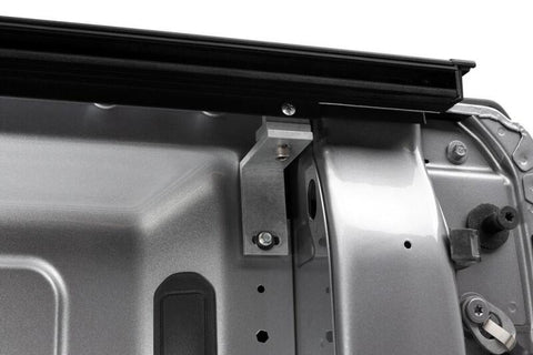 Roll-N-Lock 2019 RAM 1500 65-1/2in M-Series Retractable Tonneau Cover - LG401M
