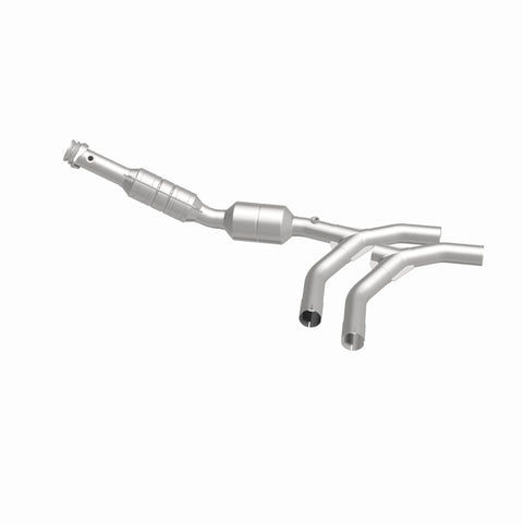 MagnaFlow Direct Fit Catalytic Converter 05-07 Ford E150 4.6L Passenger Side - 51310