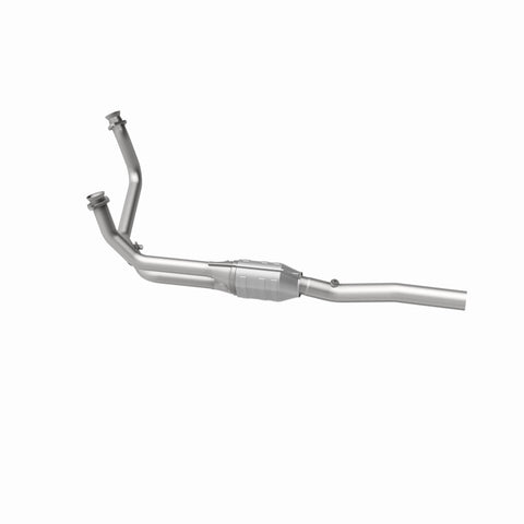 MagnaFlow Direct Fit Catalytic Converter 96-97 Dodge B1500/B2500/B3500 V8 Underbody - 4451296