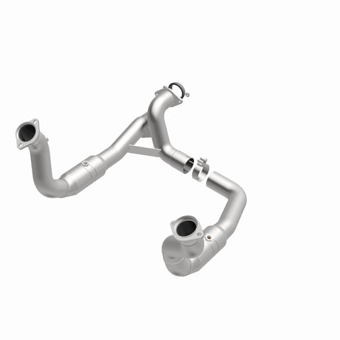 MagnaFlow Conv Direct Fit 11-14 Ford F-250 Super Duty / 350 Super Duty V8 6.2L - 52297