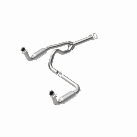 MagnaFlow Conv DF 00 Chevy Express 1500 5.7L - 49063