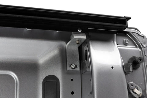 Roll-N-Lock 19-23 RAM 1500 w/o Swing Gate Tailgate SB 76.3in M-Series Retractable Tonneau Cover - LG402M