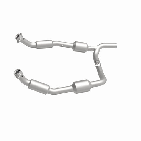 MagnaFlow Direct Fit Catalytic Converter OEM 07-08 Ford E-150 - 5582640