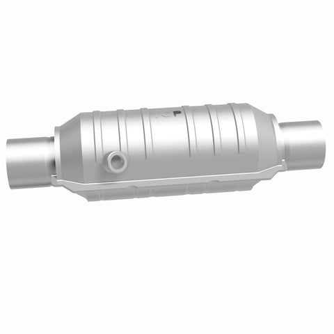 MagnaFlow Universal Catalytic Converter 2.25 OEM Angled O2 - 52325