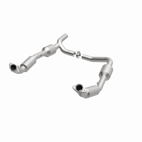 MagnaFlow Direct Fit Catalytic Converter OEM 07-08 Ford E-150 - 5582640