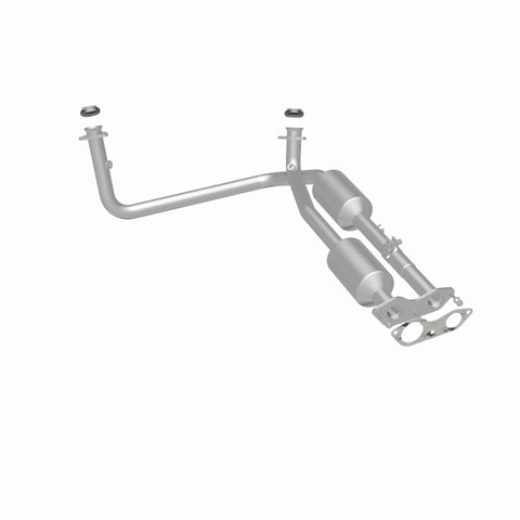 MagnaFlow Converter Direct Fit California Grade 96-00 GM Tahoe/Yukon/Escalade 5.7L - 4451453