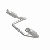 MagnaFlow Direct Fit Catalytic Converter California Grade 07-08 Dodge Durango 3.7L - 5551832