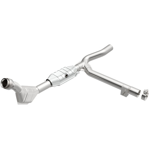 MagnaFlow Direct Fit Catalytic Converter 99-00 Ford F-150 4.2L 50S - 447142