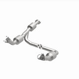 MagnaFlow 18-20 Chevrolet Express 2500 Single Underbody 4.3L Direct Fit Catalytic Converter - 280210