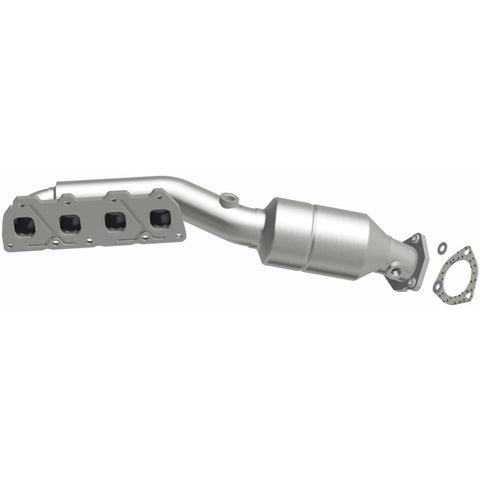 MagnaFlow Direct Fit Catalytic Converter 02-04 Volkswagen Passat 4.0L - 452796