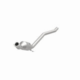 MagnaFlow Direct Fit Catalytic Converter 2006-2011 R350 3.5 L Underbody - 52177