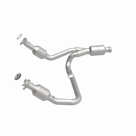 MagnaFlow Conv Direct Fit 14-16 GMC Sierra 1500 V6 4.3L - 52642