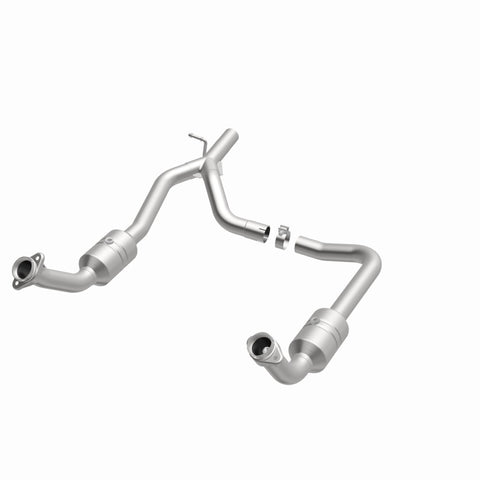MagnaFlow Direct Fit Catalytic Converter 2009-2014 E-150 4.6 L Underbody - 52153