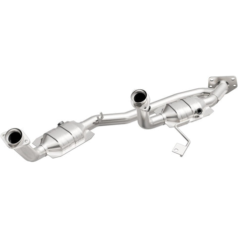 MagnaFlow Direct Fit Catalytic Converter 04 Ford Freestar 3.9L - 49079