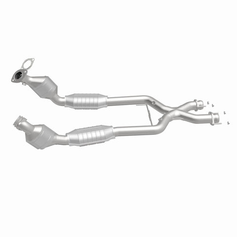 MagnaFlow Direct Fit Catalytic Converter 96-98 4.6L *California* - 441112