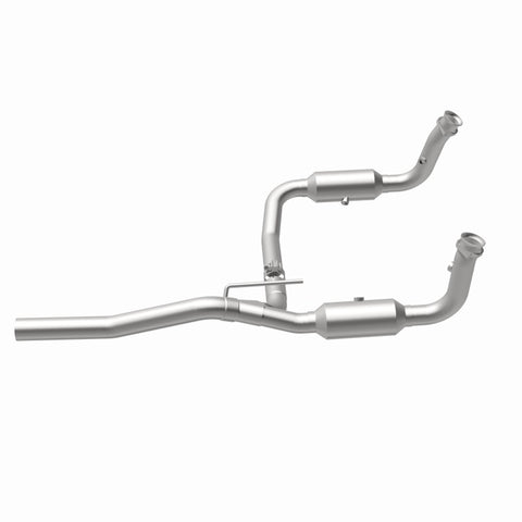 MagnaFlow Direct Fit Catalytic Converter 2009-2012 Dodge Nitro 3.7L Underbody - 52148