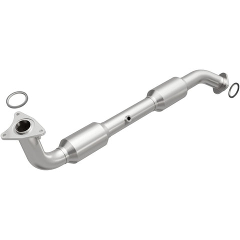 MagnaFlow Direct Fit Catalytic Converter 13-15 Land Cruiser 5.7 - 52633