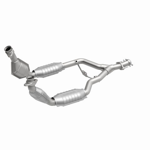 MagnaFlow Direct Fit Catalytic Converter 96-98 Ford Mustang 3.8L - 93344