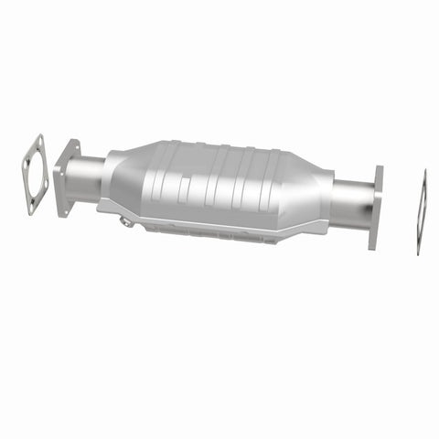 MagnaFlow Direct Fit Catalytic Converter Chevrolet-Isuzu 82 8 - 23652