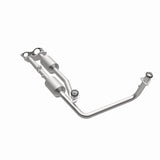 MagnaFlow Converter Direct Fit California Grade 96-00 GM Tahoe/Yukon/Escalade 5.7L - 4451453