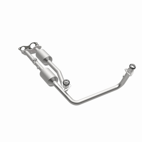 MagnaFlow Converter Direct Fit California Grade 96-00 GM Tahoe/Yukon/Escalade 5.7L - 4451453