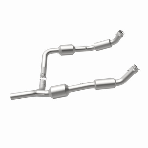 MagnaFlow Direct Fit Catalytic Converter OEM 07-08 Ford E-150 - 5582640
