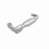 MagnaFlow Direct Fit Catalytic Converter 99-00 Ford Exped 4.6L - 51278