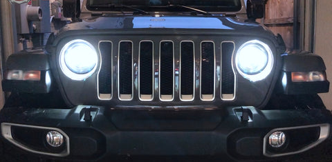 Oracle Jeep Wrangler JL/Gladiator JT 7in. High Powered LED Headlights (Pair) - No Halo - 5769J-504